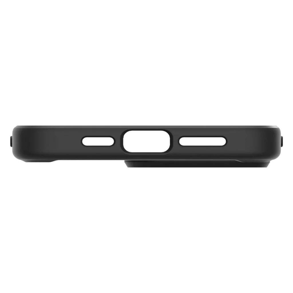 Калъф Spigen Ultra Hybrid MagFit за iPhone 15 Pro – долна част с отвори за портове и високоговорители