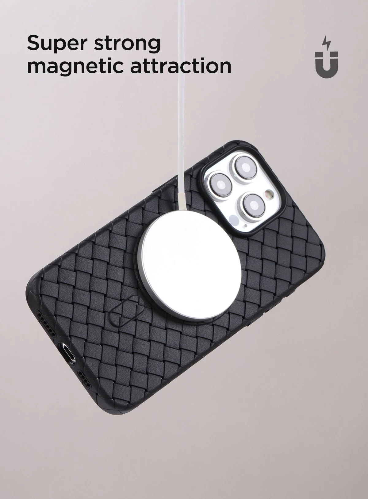 Кейс Joyroom Braiding Series за iPhone 15 Pro – черен плетен дизайн, MagSafe съвместим, демонстрация на силна магнитна атракция